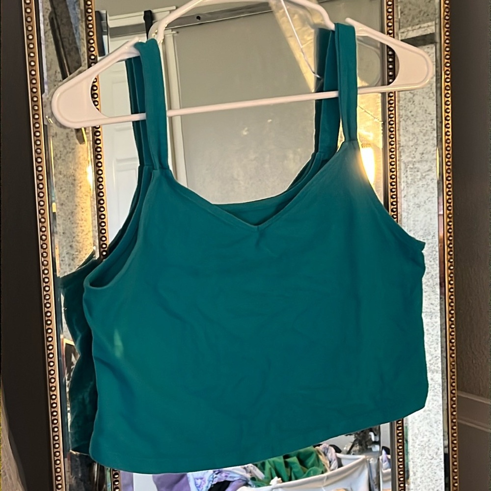 Torrid Foxy v neck crop tank size large - Picture 5 of 8